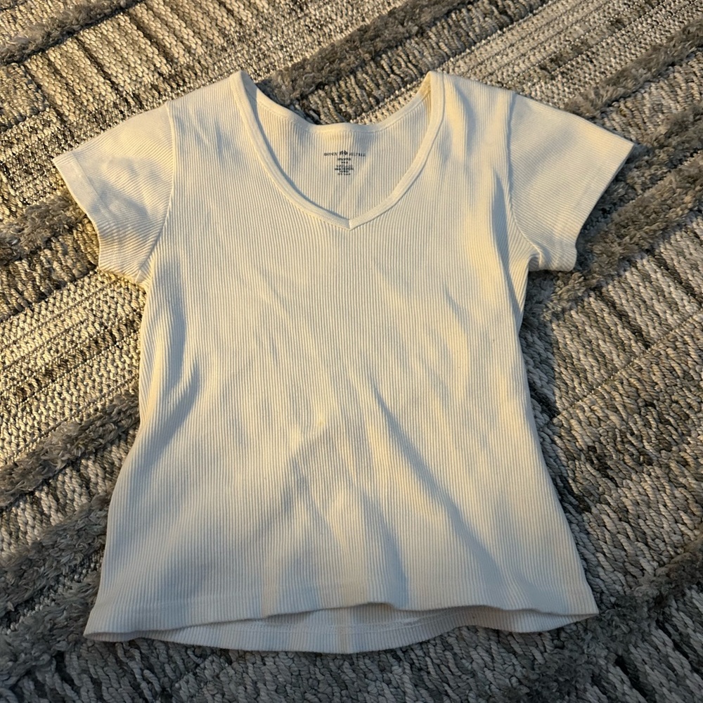 Brandy Melville - Plain White V-Neck Top